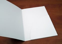 Папка с клеенным карманом, пример 9