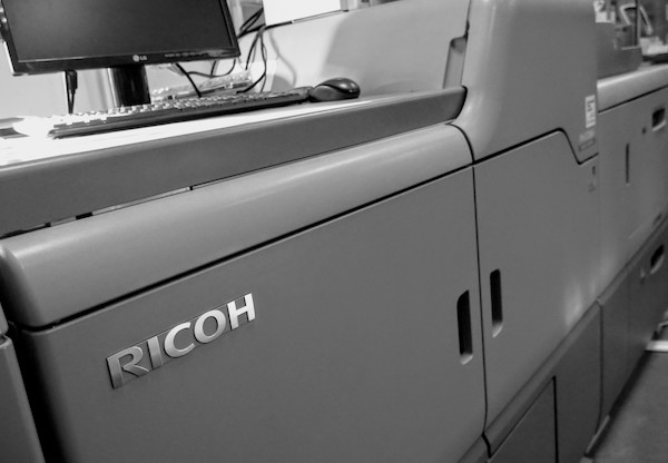 Ricoh7200x в типографии Фастпринт
